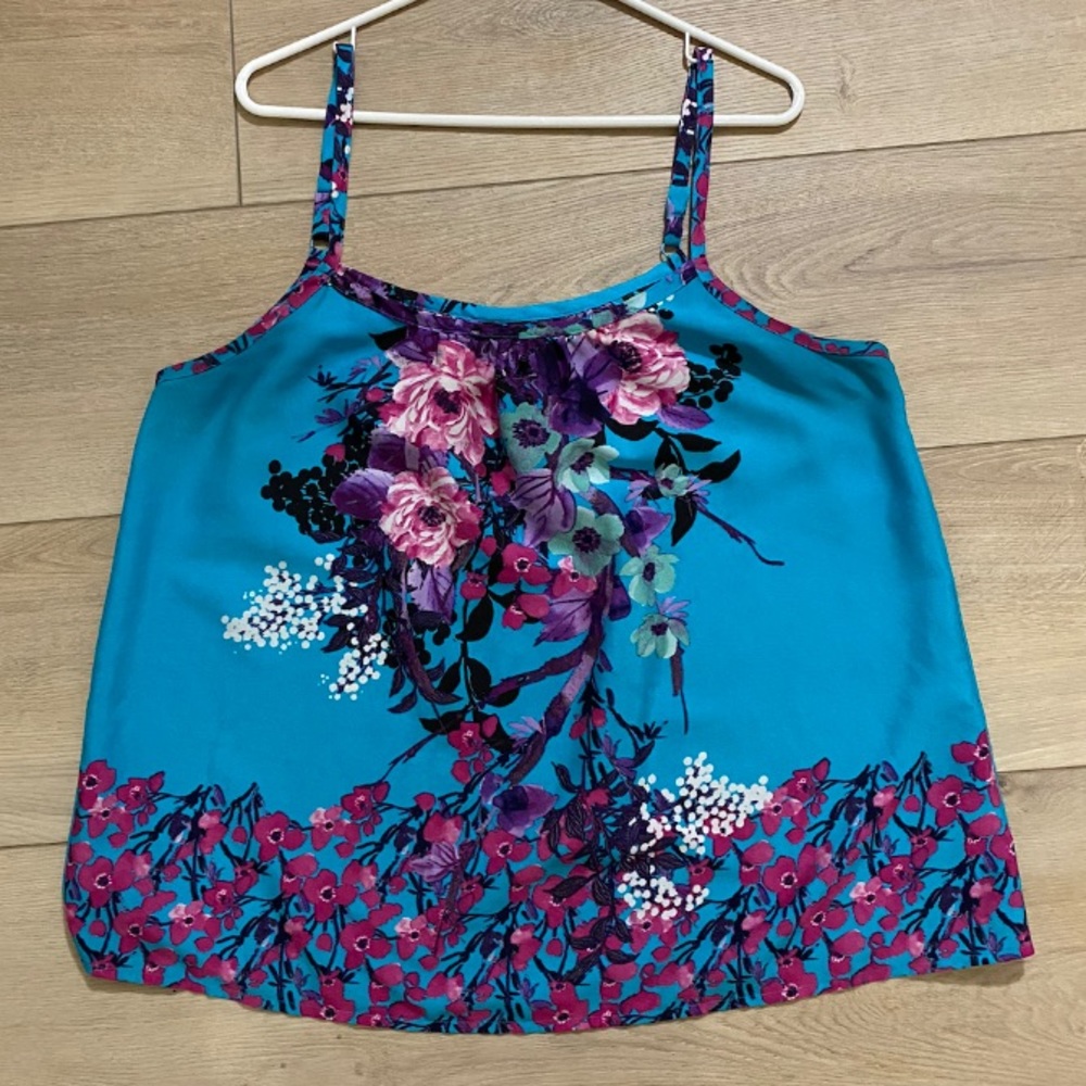 Floral lightweight blouse